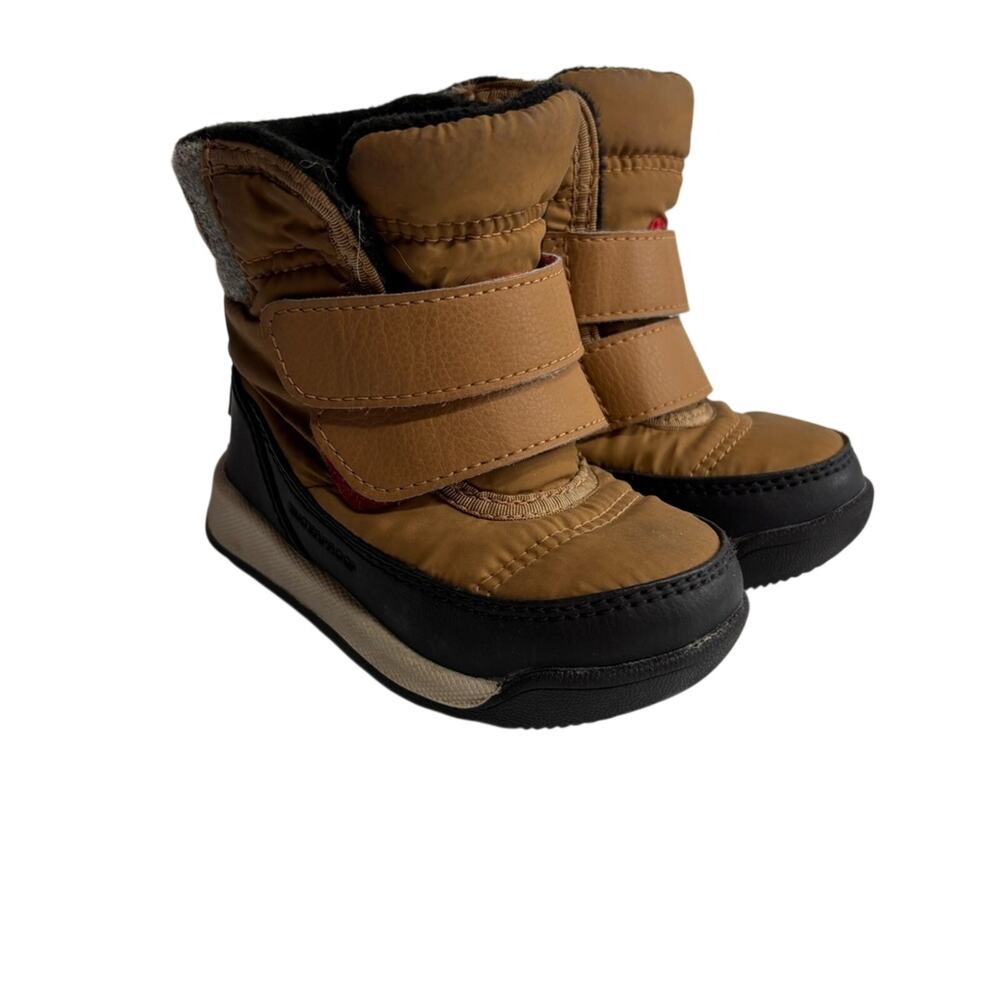 Sorel Whitney II Strap waterproof boots in a tan/brown color Child Size 6